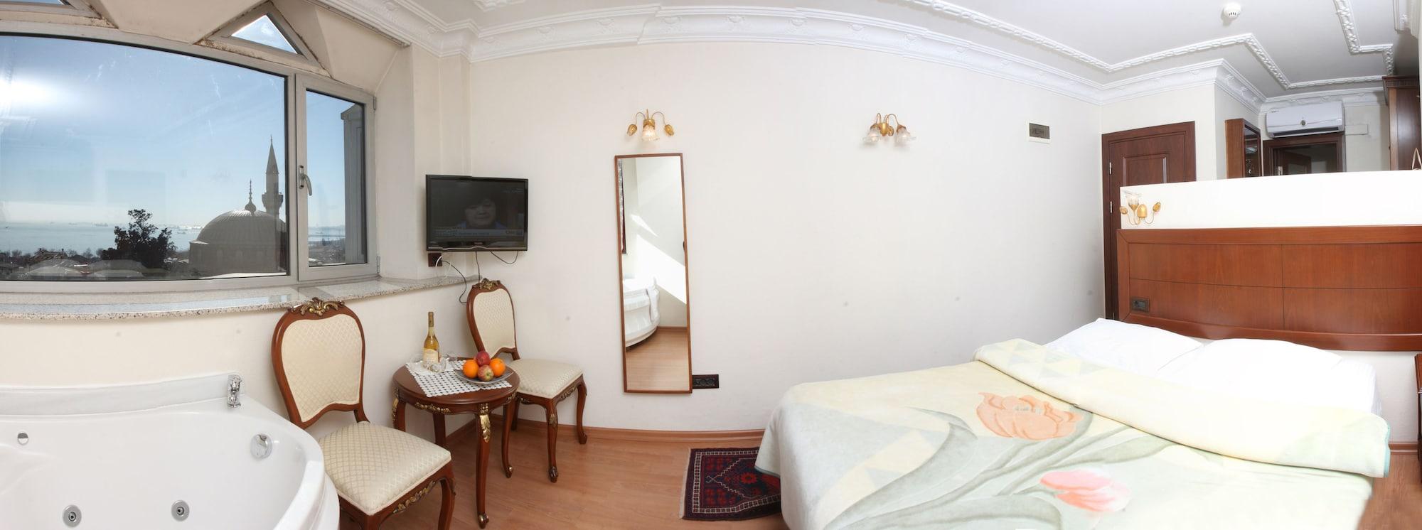 Ada Отель 3*
